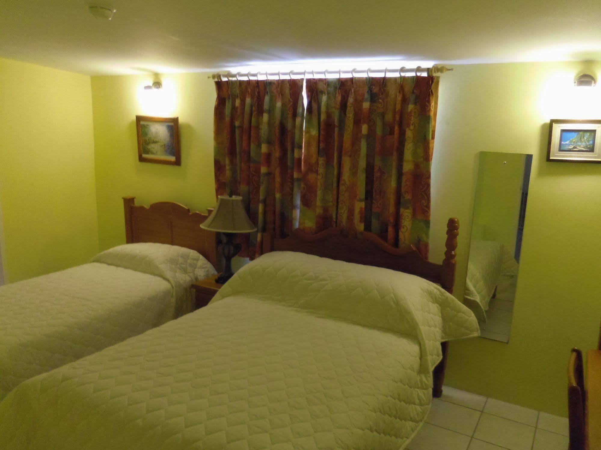 Airport Inn Piarco Luaran gambar